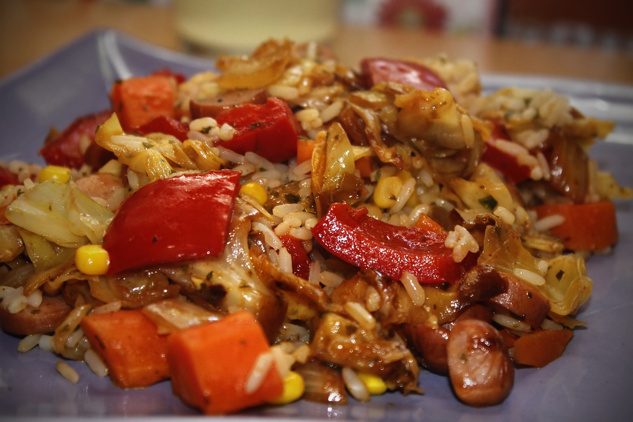 最新特色炒饭图片，美食的视觉盛宴，诱人味蕾的炒饭美图欣赏