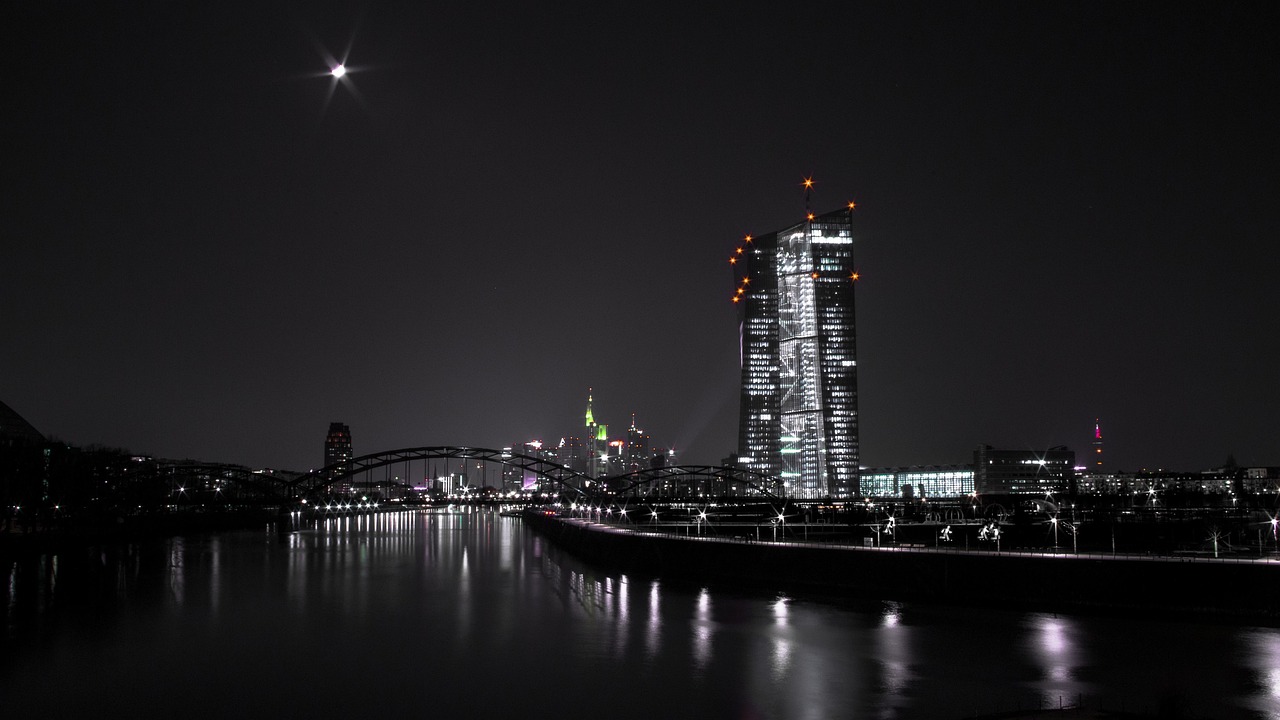 探索城市夜晚新面貌，夜都社最新动态报道